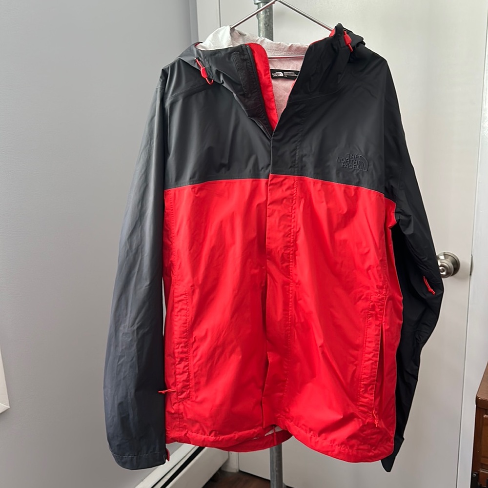 Men’s The North Face rain jacket
